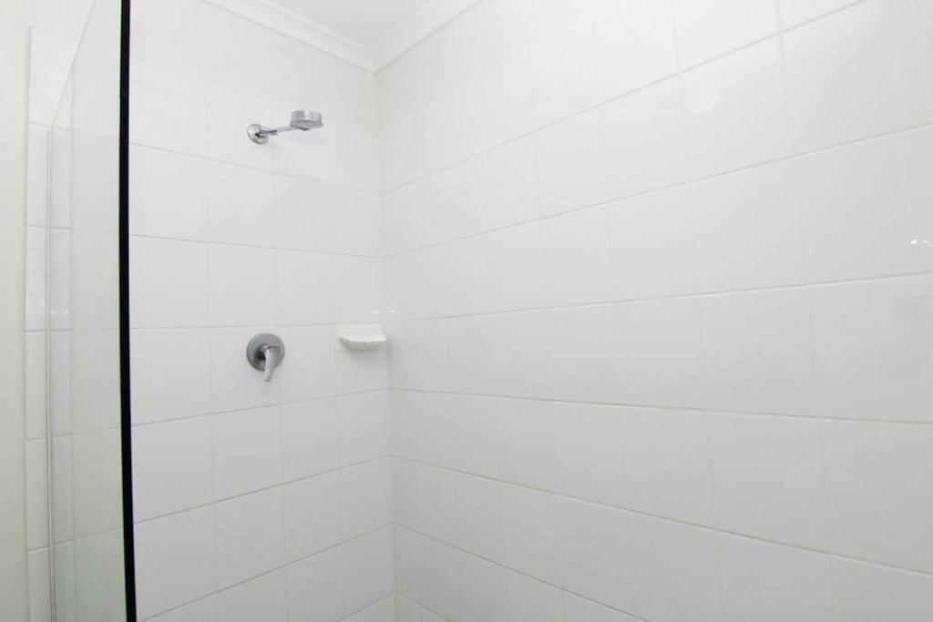 Crossroads Hotel Lae Omili Zimmer foto